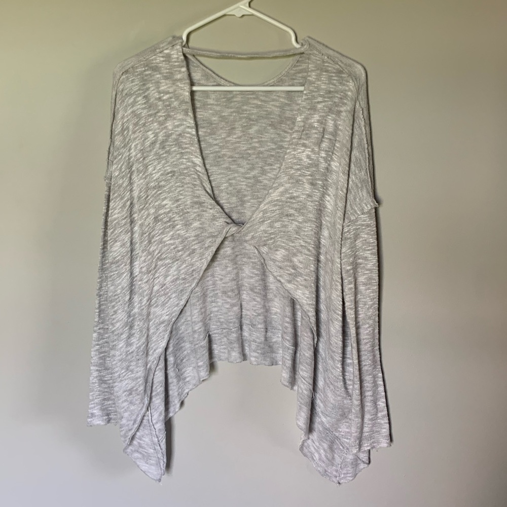 Long sleeve sweater with crossed back